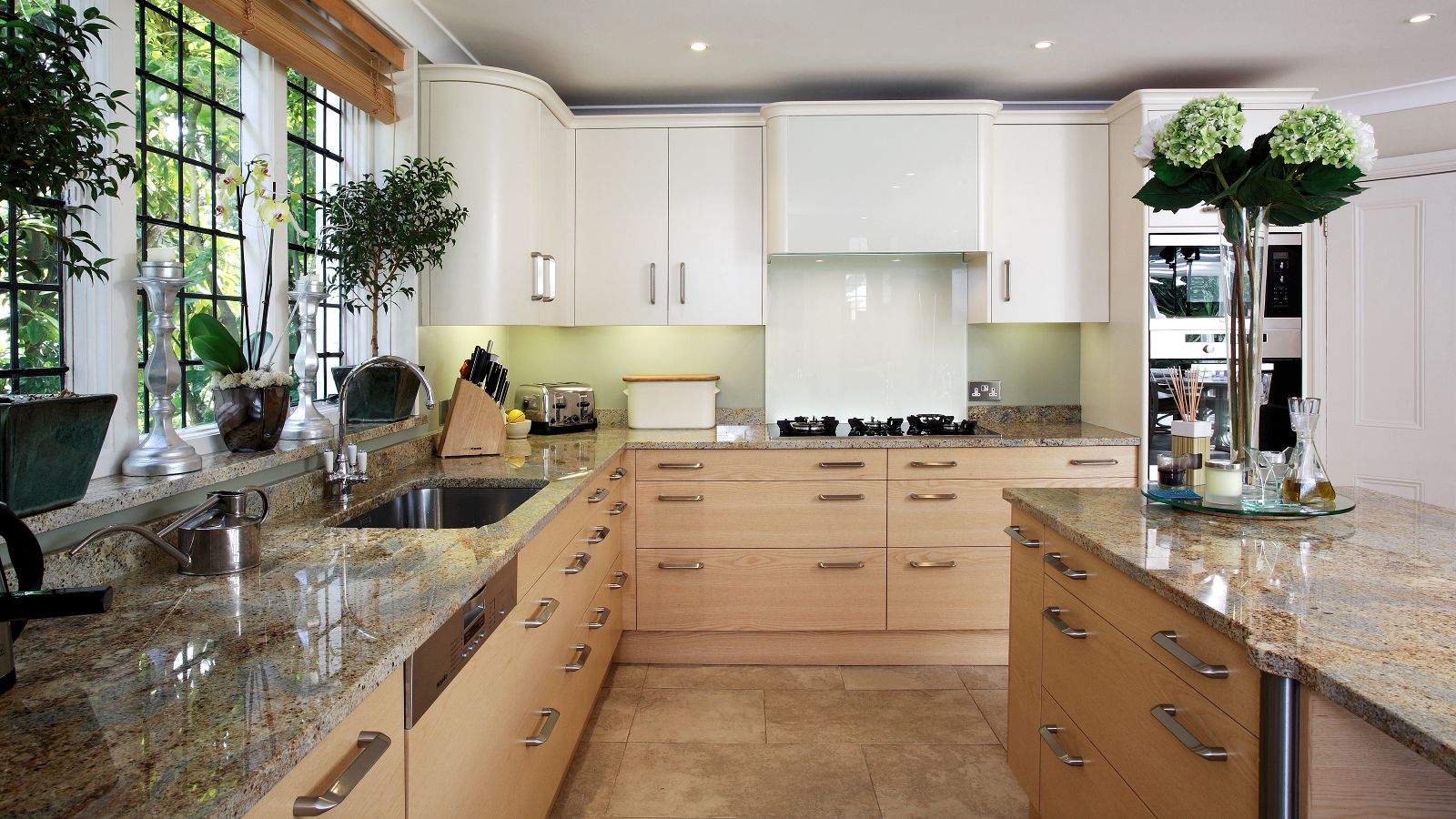 Open Kitchen in Claygate